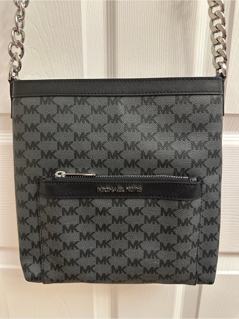 Michael Kors EUC Black & Gray MK Logo Crossbody Messenger Bag